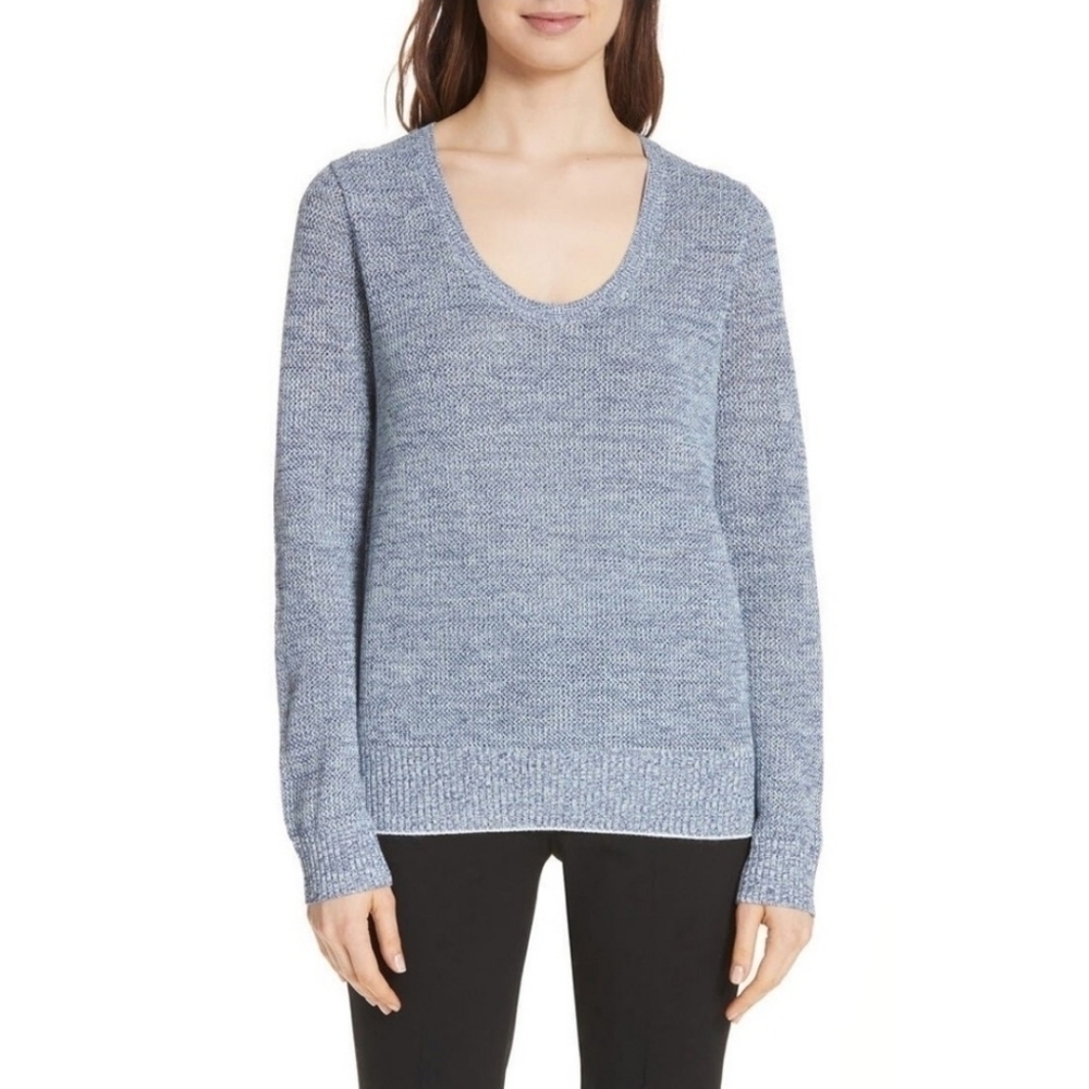 THEORY Women's Scoop Neck Pullover Sweater in Prosecco (Blue/White)